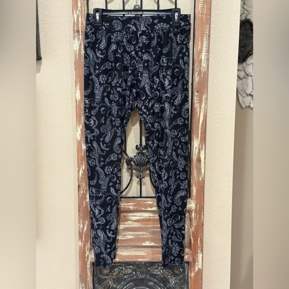 Maurices women’s paisley legging
